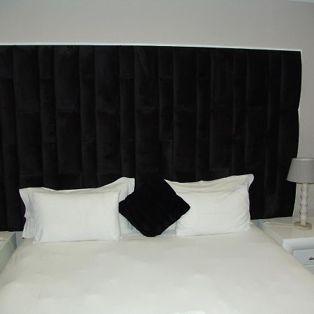 African Moon Corporate House Kempton Park Bagian luar foto