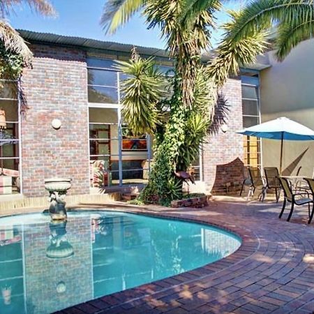 African Moon Corporate House Kempton Park Bagian luar foto