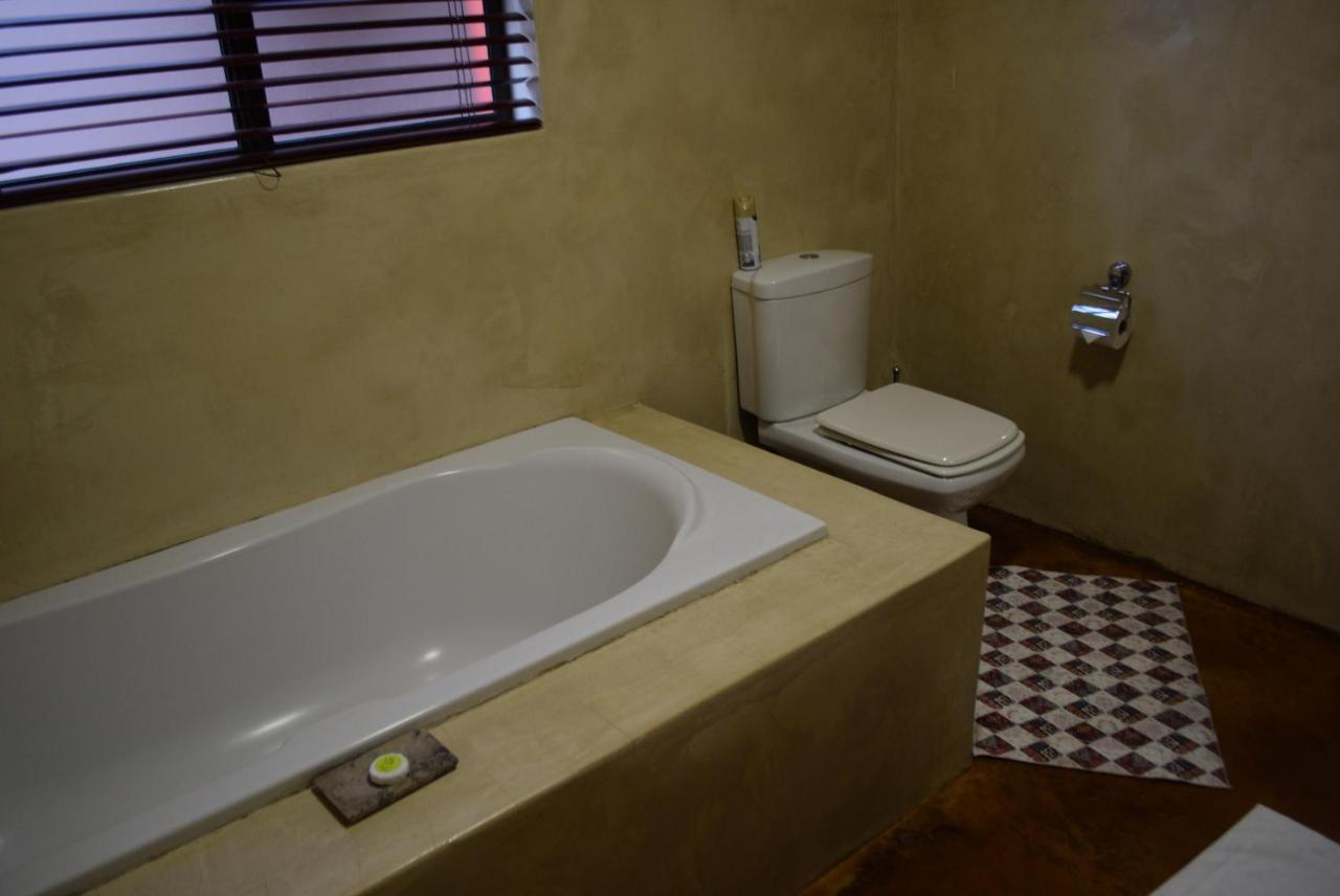 African Moon Corporate House Kempton Park Bagian luar foto