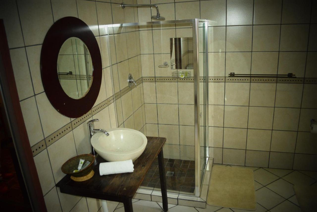 African Moon Corporate House Kempton Park Bagian luar foto