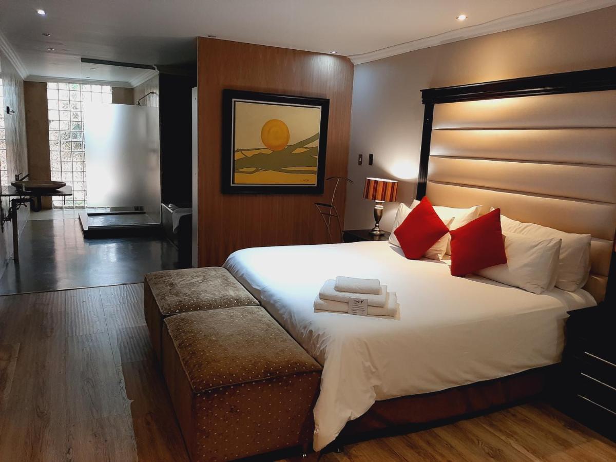 African Moon Corporate House Kempton Park Bagian luar foto